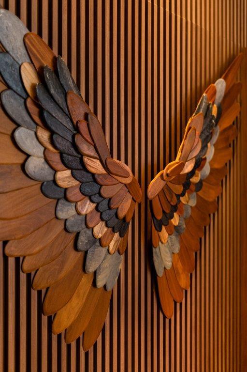 Detalhe de painel em madeira